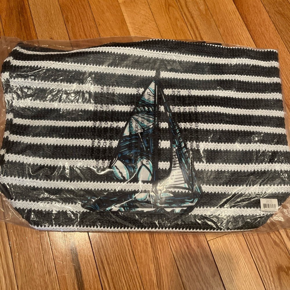 VERA BRADLEY TOTE NAVY STRIPE NAUTICAL CRUISE WEAR BEACH SAILBOAT THEME NWT